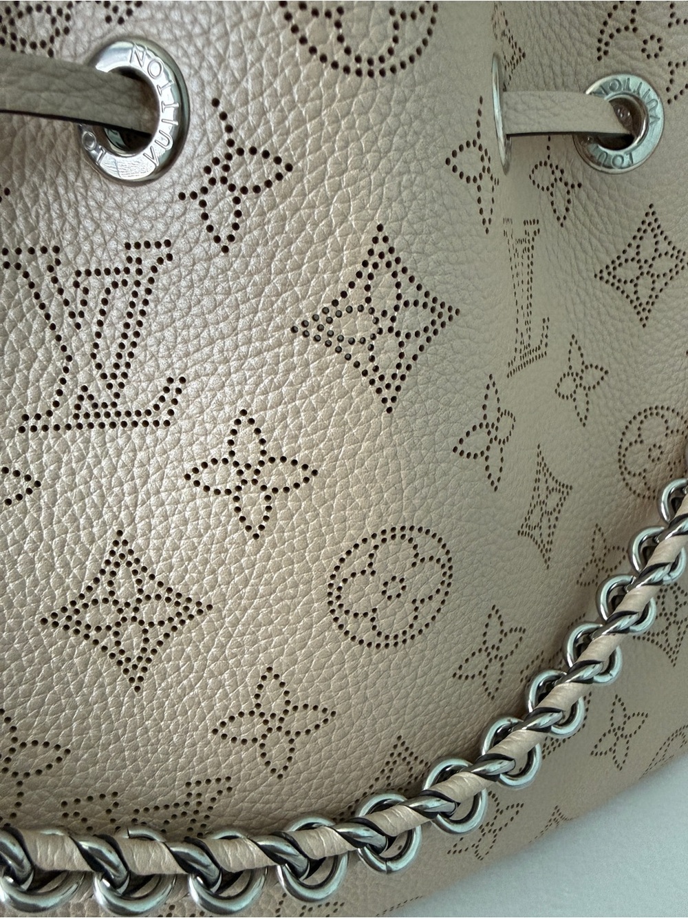 Genuine Louis Vuitton “Bella” Leather Handbag - Picture 11 of 13